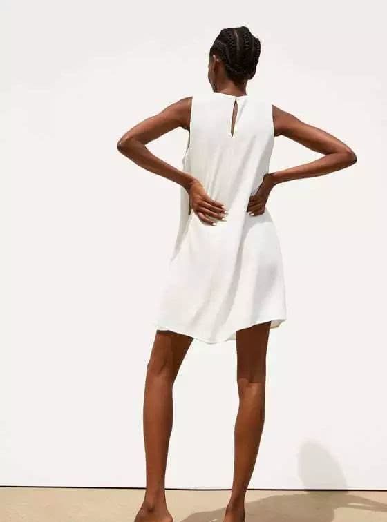 zara值得入手的连衣裙,zara新出的牛仔开叉连衣裙