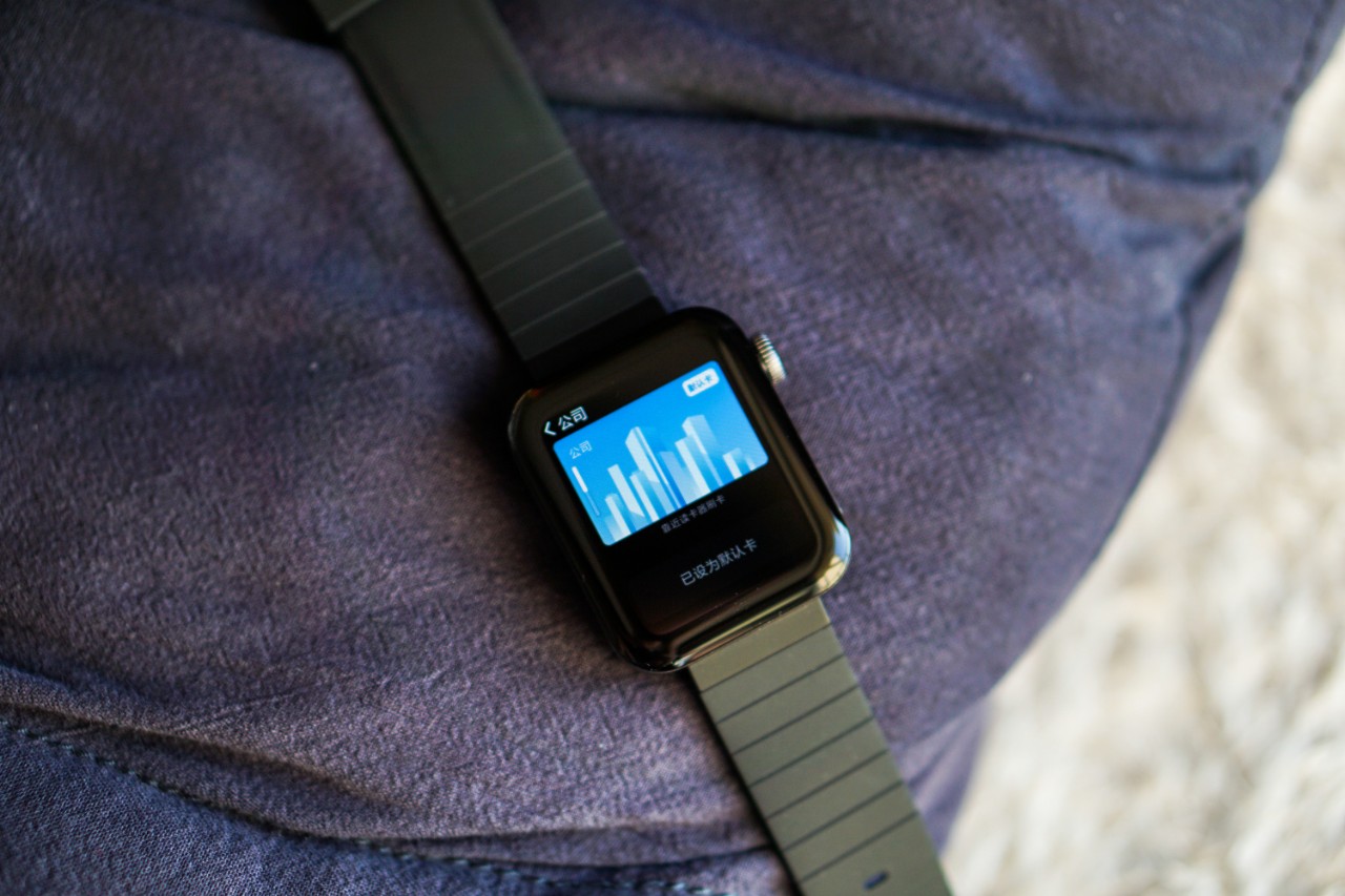 小米智能手表和华为手表哪个好,小米智能手表watch1和2有什么区别