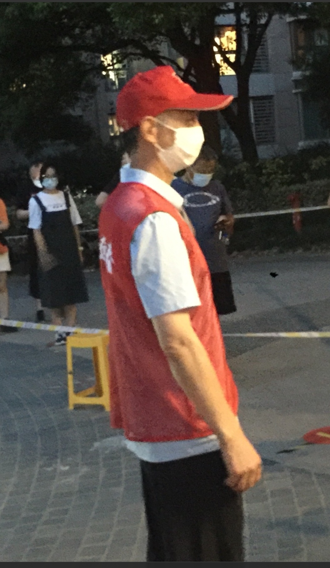 区街新闻｜70多幅照片记录世茂滨江社区辖内志愿者，南京感谢你们