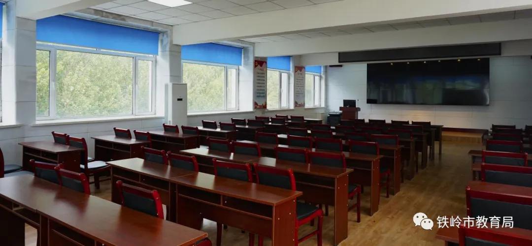 诚实守信立德立行,诚实守信励志人生