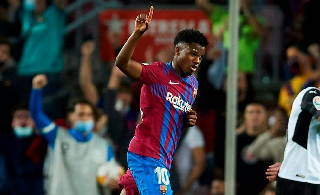 3轮只拿1分！巴萨依然看到不一样的气息，新教练新变化给哈维指路