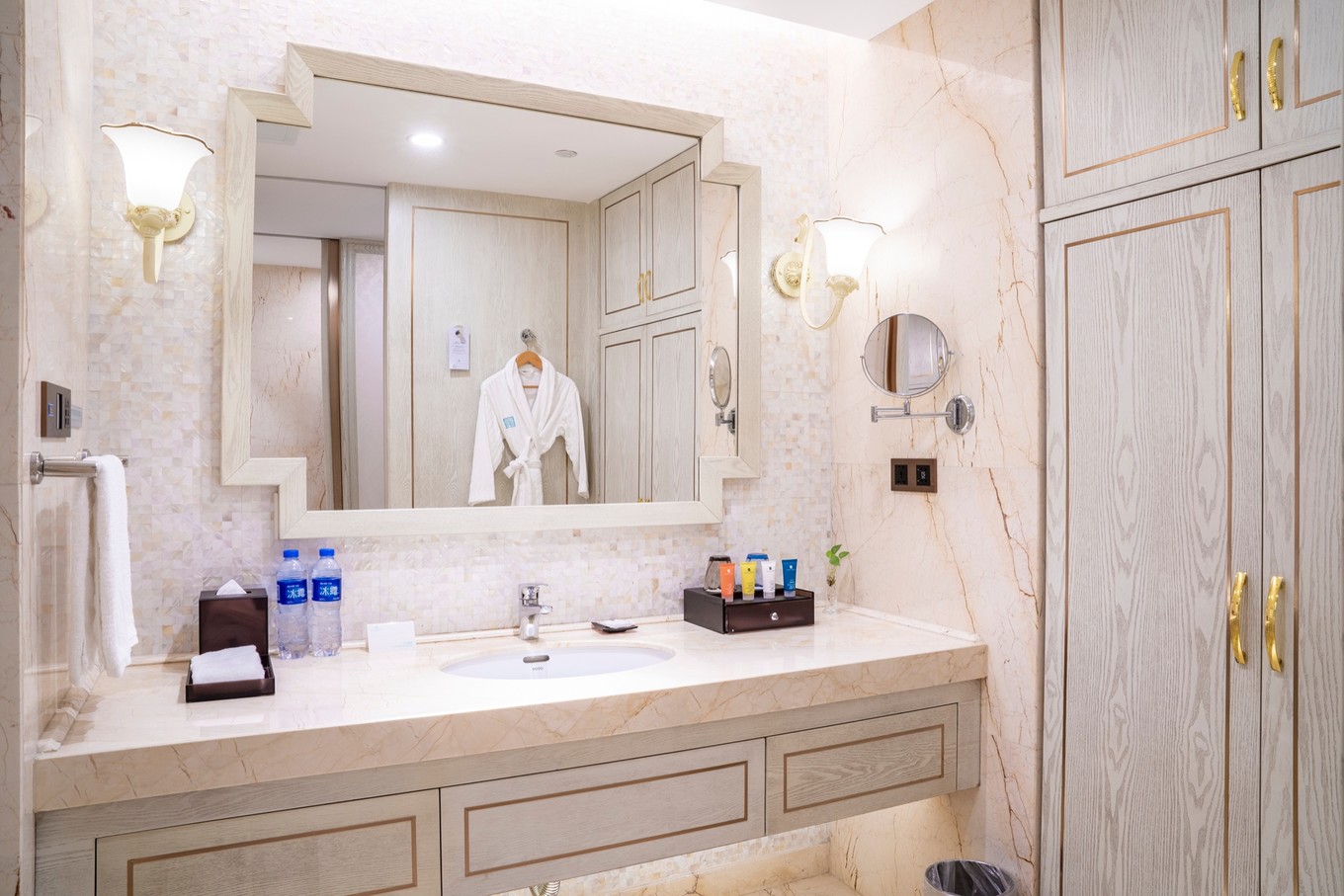 厦门首家万达品牌酒店，坐拥无敌海景，也是集美区第一家五星酒店