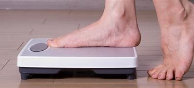 辟谣芹菜汁降血压,高血压吃降压药是不是骗局