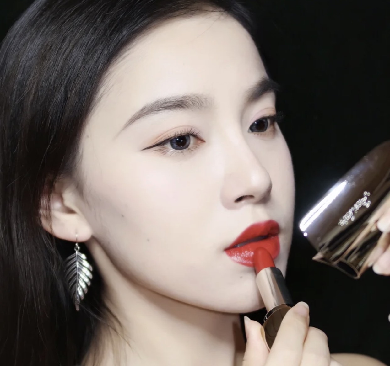 娇兰214和tf16哪个好看,tf经典黑管口红16号