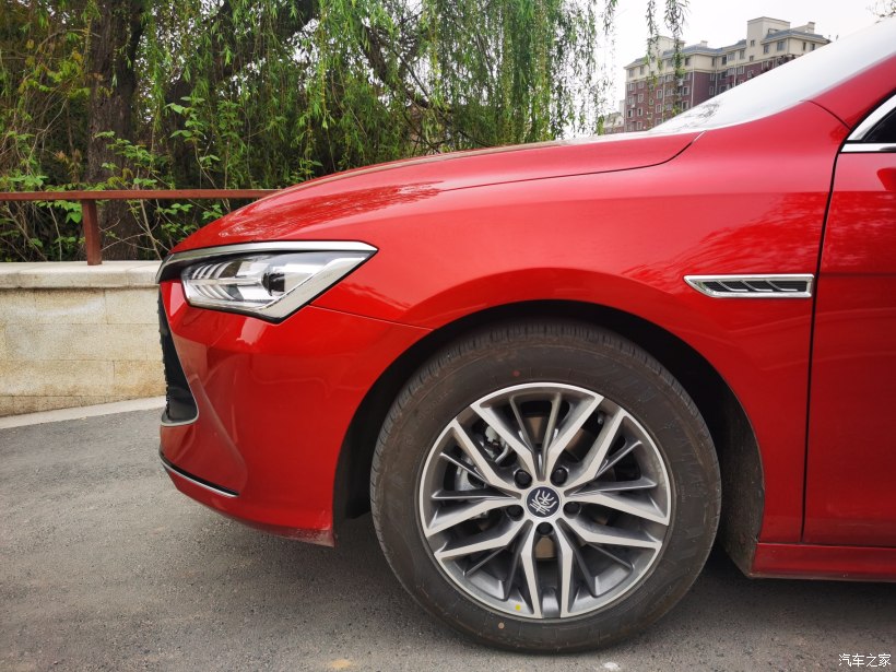 时光荏苒，岁月如梭，你是我值得等待的——秦plus