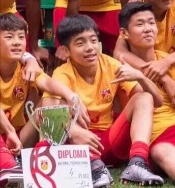 足协杯最年轻进球纪录,张成珉足球集锦