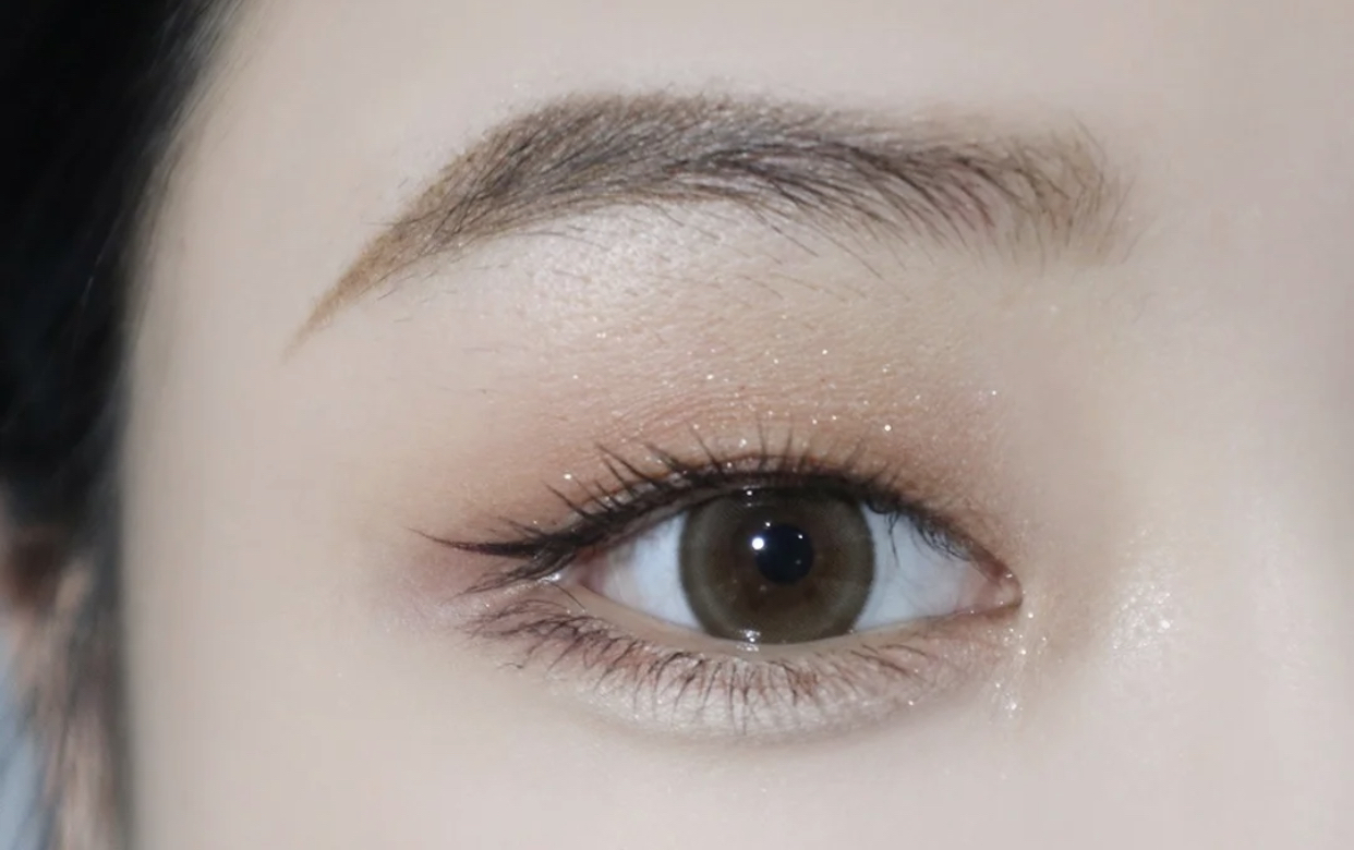 经常画眼妆眼部衰老得快吗,经常画眼妆的眼会怎样