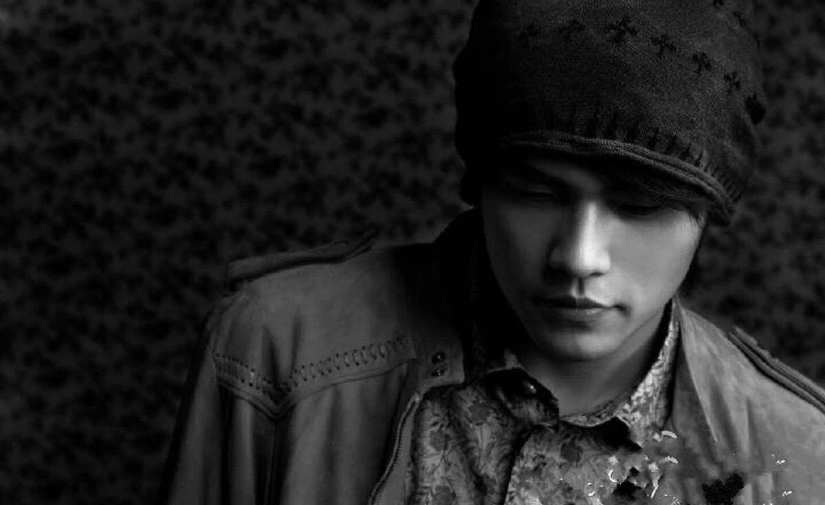 出道和现在的对比周杰伦,出道22年