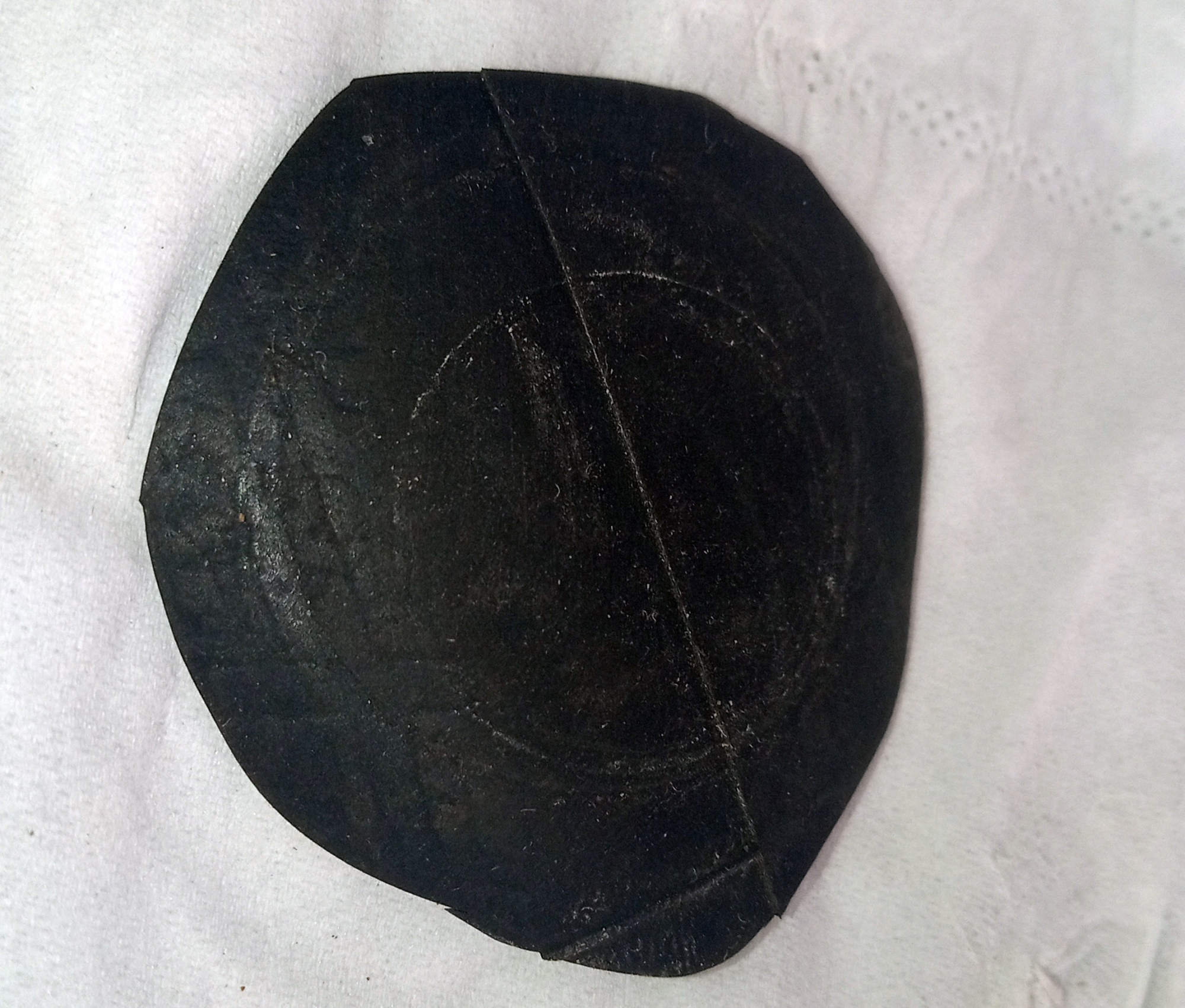 用什么工具可以把手表后盖打开,用简易工具撬手表后盖