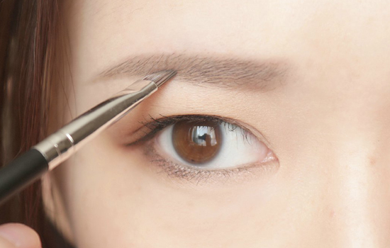 如何自己画眉毛新手画对称眉,在纸上画眉如何让眉画得有层次感