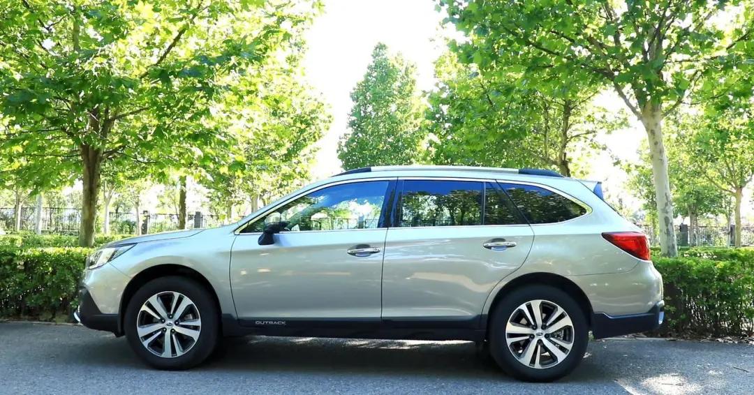 试驾斯巴鲁傲虎探越版,踢车帮最新款斯巴鲁傲虎试驾视频