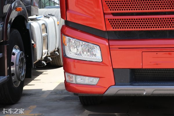 560马力国六车型,560马力国六自动挡牵引车