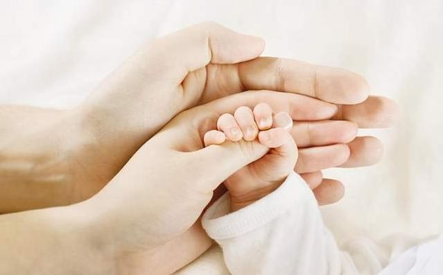 宝宝成长100天变化,宝宝出生后的训练