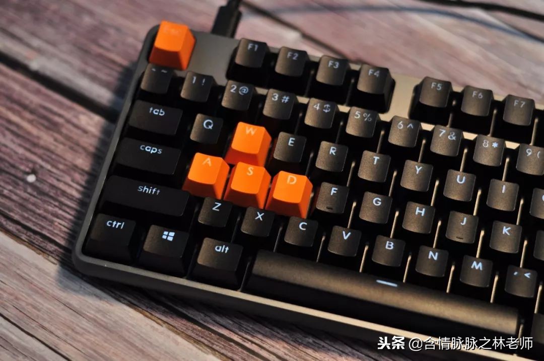 红轴正刻机械键盘,悦米红轴机械键盘