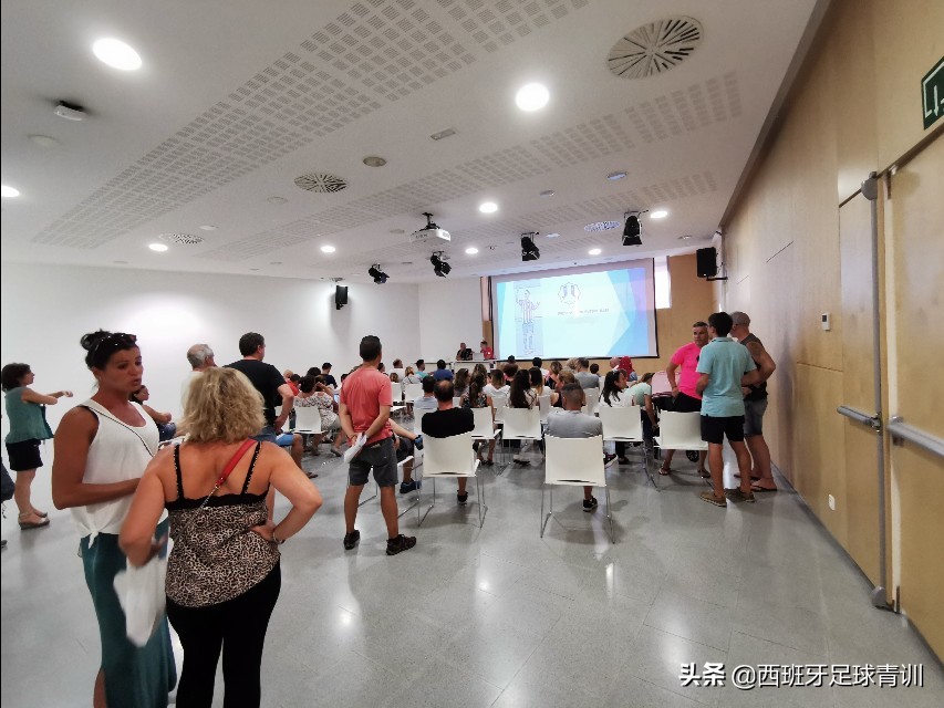 西班牙小将加盟沙特,西班牙足球留洋小球员