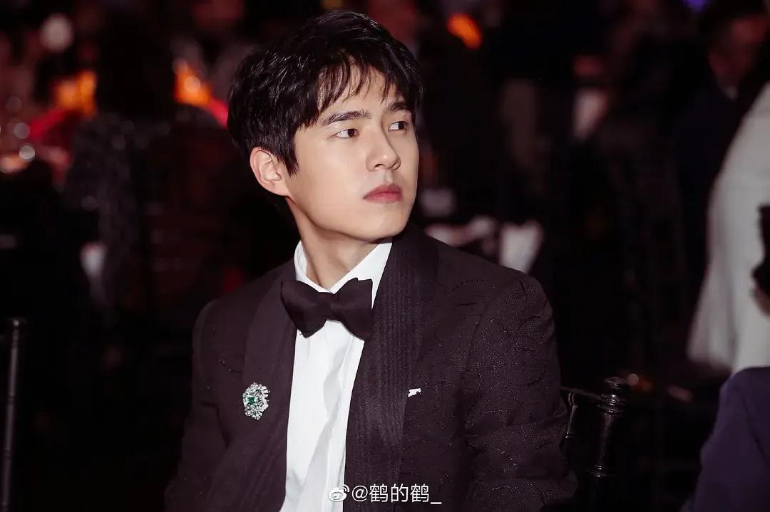 男明星的名利场，谁是你的取向*击狙**？