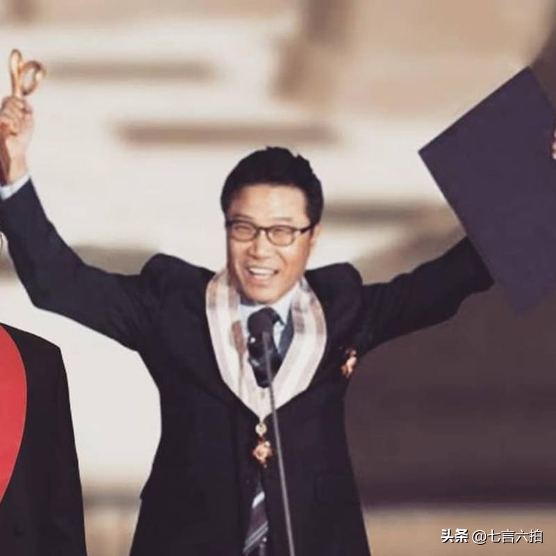 袋中掏出50亿，同龄佳人值得一栋别墅，李秀满谈恋爱小心不小气