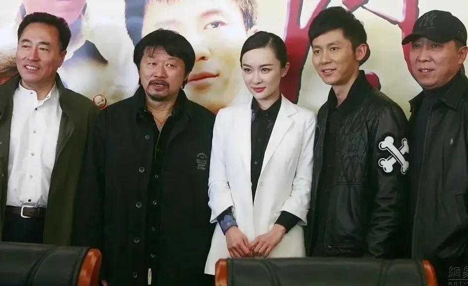 导演界的“扫地神僧”，10年8部神剧，他撑起了国产剧半壁江山