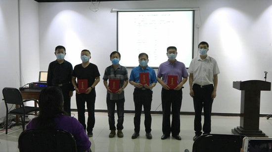 抗击疫情奉献爱心捐款活动,致敬抗疫英雄公益活动