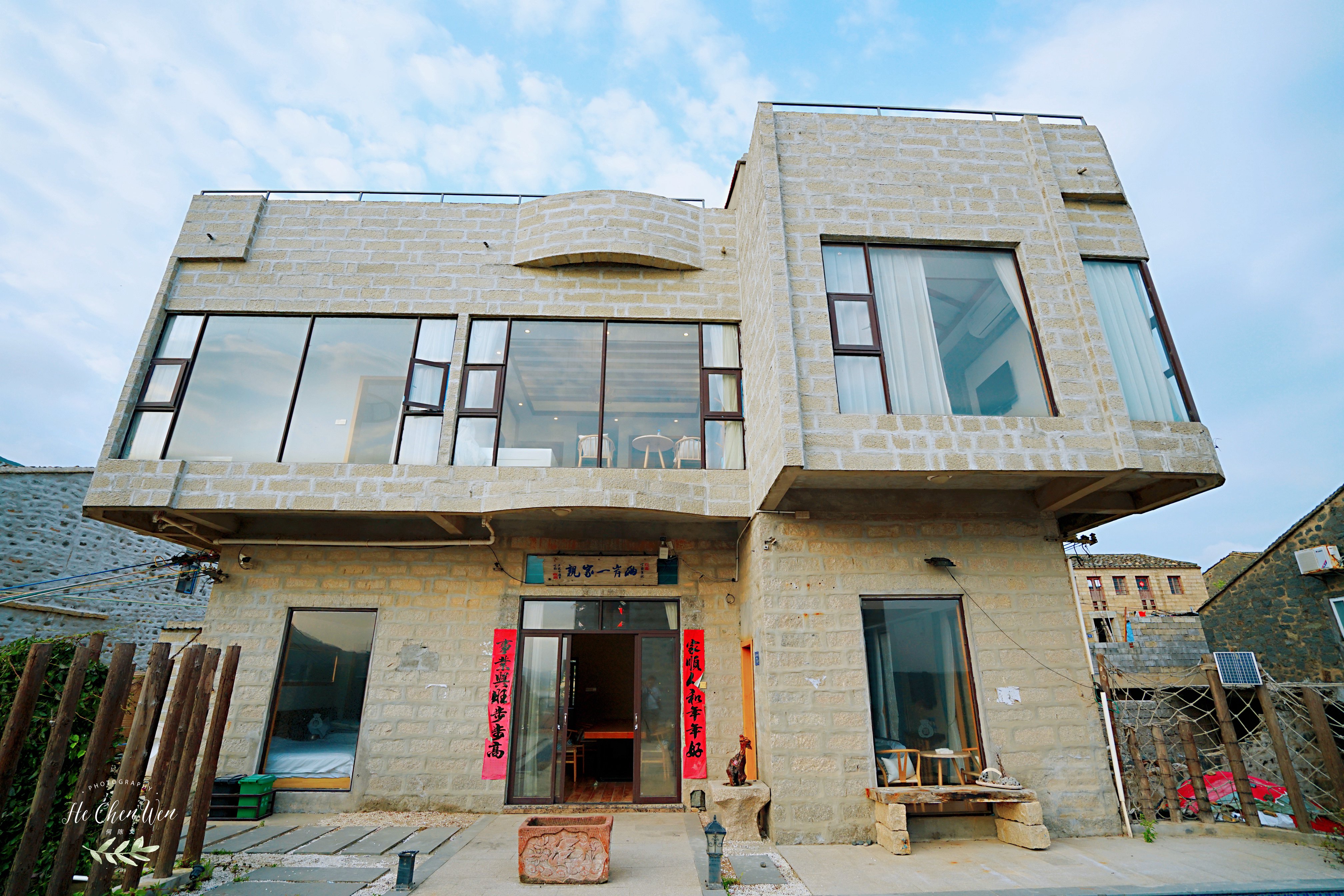 平潭的小渔村，藏着一家会唱歌的民宿，面朝大海，春暖花开