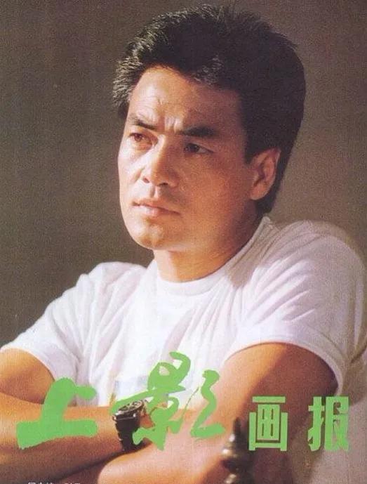 “京圈公主”猎男记：从不跟穷人恋爱，52岁为何至今未婚？