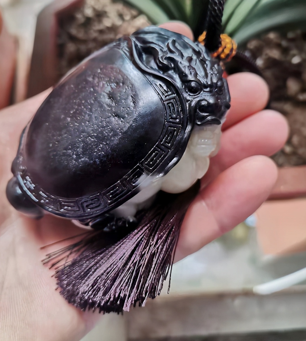 净土和田玉吧，策马持剑收河山，横扫戈壁恋和田。吧主原创