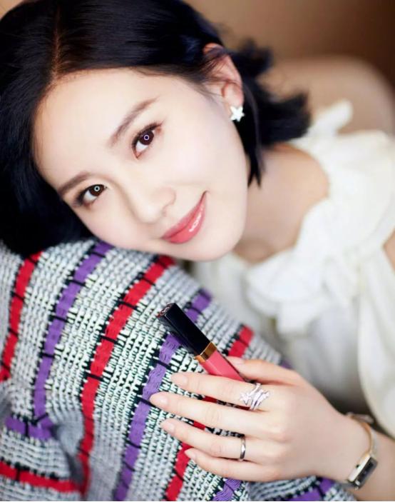 完美日记唇釉胡萝卜色,胡萝卜色的口红好还是唇釉好