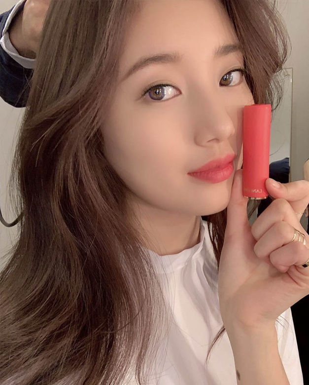 干唇护唇的正确方法,冬天护唇的正确方法图解