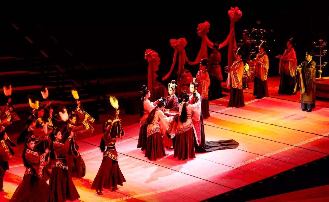 玄衣纁裳颜色,玄纁色