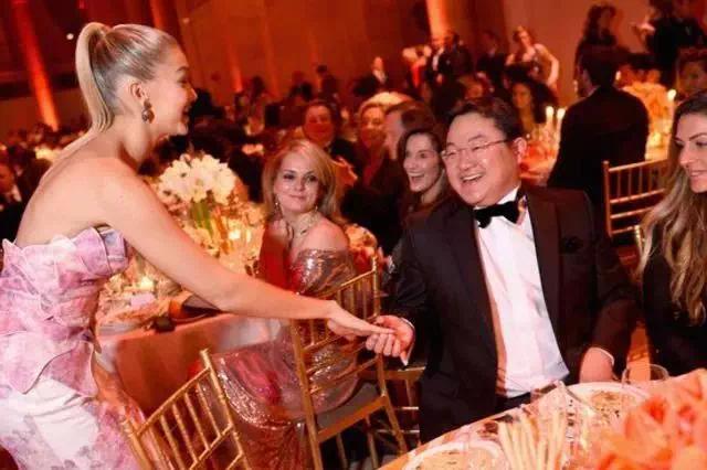 她比肩蔡依林，不爱豪门，情断小12岁柯震东，又迷倒小16岁鲜肉，