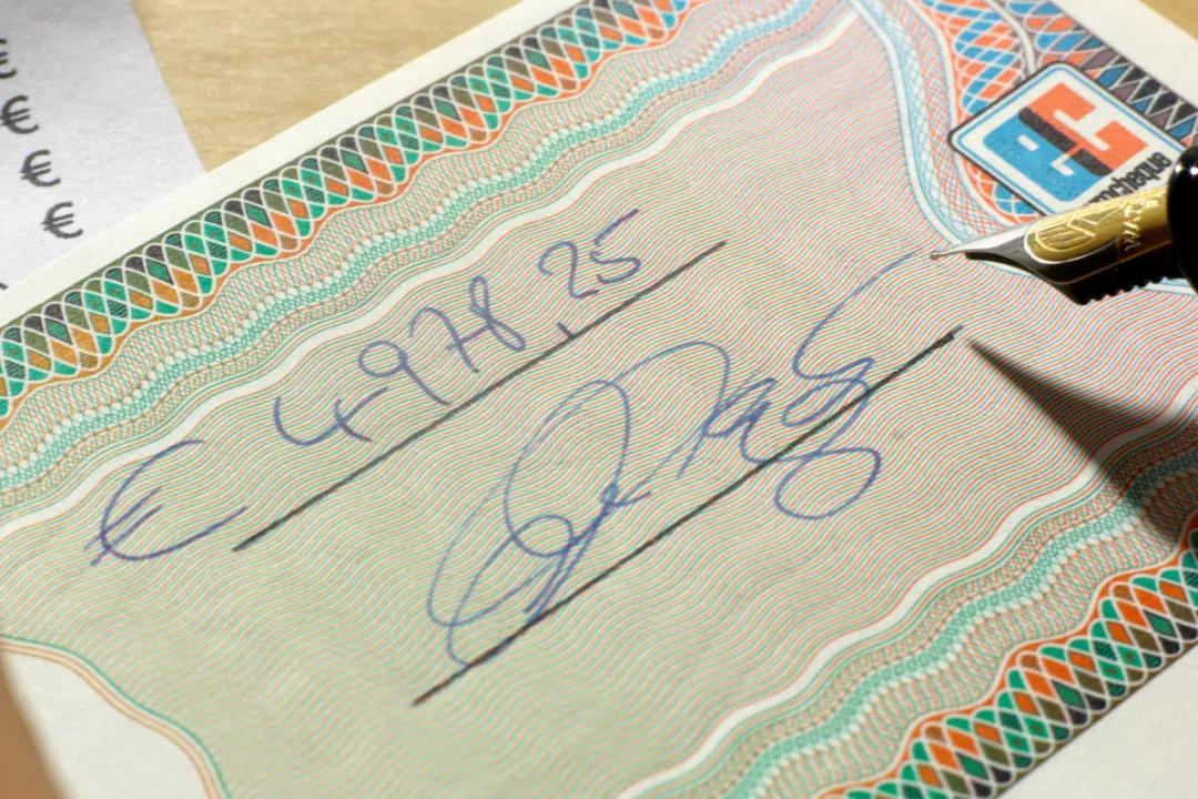 拆迁补偿支票怎么领取,拆迁补助支票失效没取还能补吗