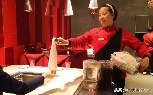 为什么很多人学海底捞还是学不好,海底捞服务为什么做得好