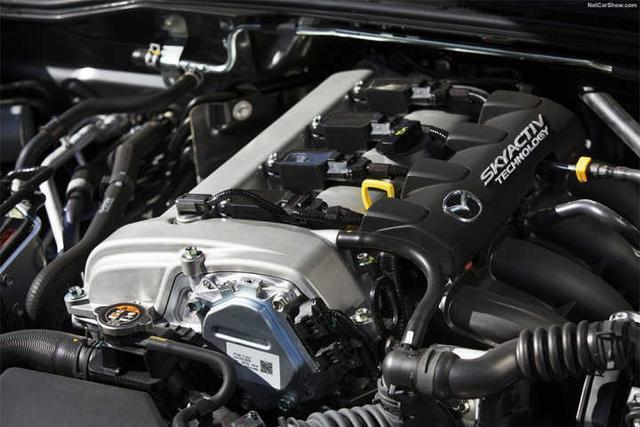 都说马自达好为什么买的人那么少,马自达3和cx4哪个操控好20款