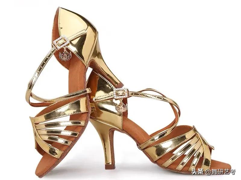 该如何选择拉丁舞鞋,如何挑选适合自己的拉丁舞鞋