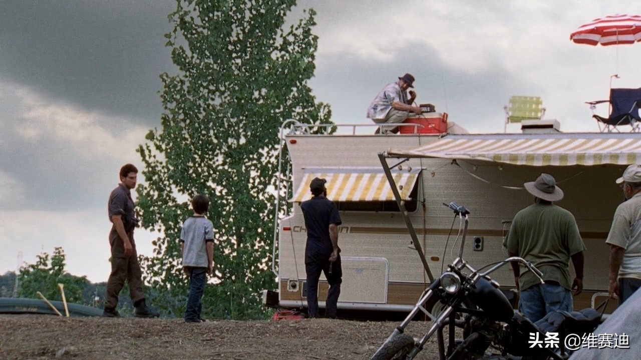 行尸走肉瑞克和尼根首次冲突,行尸走肉第一集瑞克碰到格伦