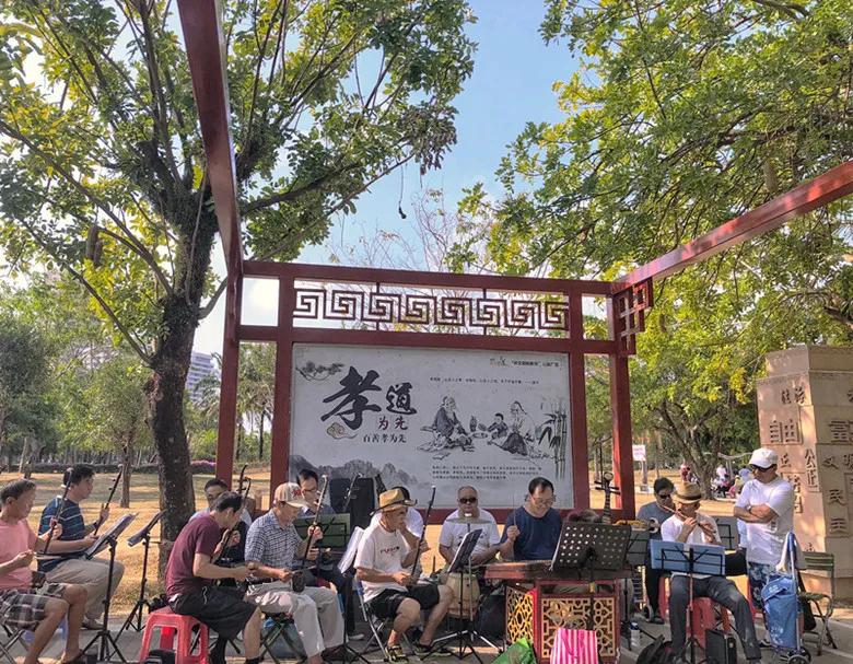 你好，我叫三亚，这是我的新版简历，请查收