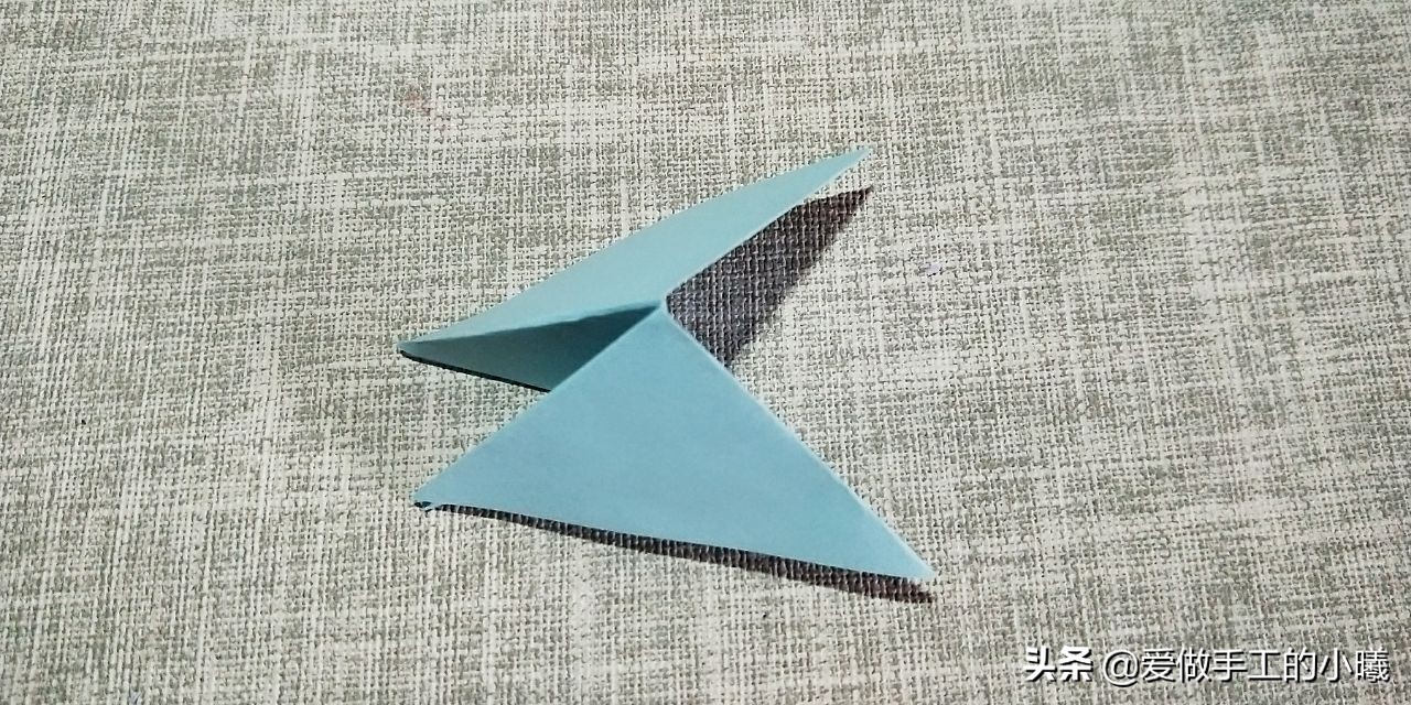 用折纸做一个会飞的小蝴蝶,蝴蝶简单又好看的折纸慢动作教程