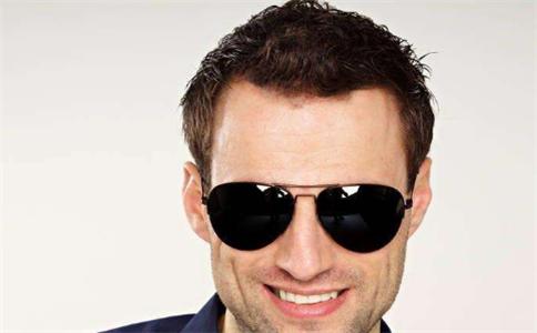 最好偏光太阳镜男士墨镜日夜两用,怎么选一款好的男士的墨镜