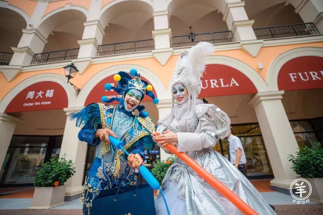 圣诞节就要这样过！在意式小镇边走边吃买不停