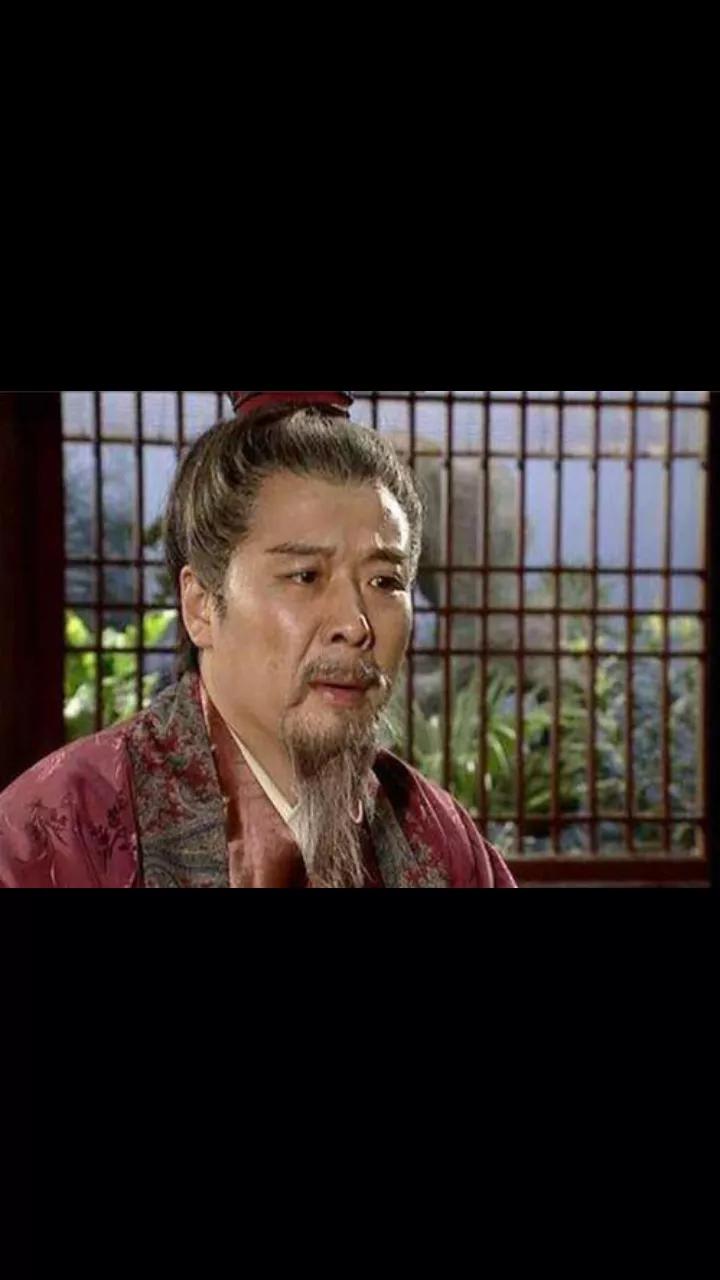 黄权和黄崇是父子关系吗,黄权投降曹魏刘备死后痛哭