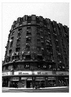 老婆号称“金刚钻老太太”，旧上海地产大王程谨轩如何发家的？