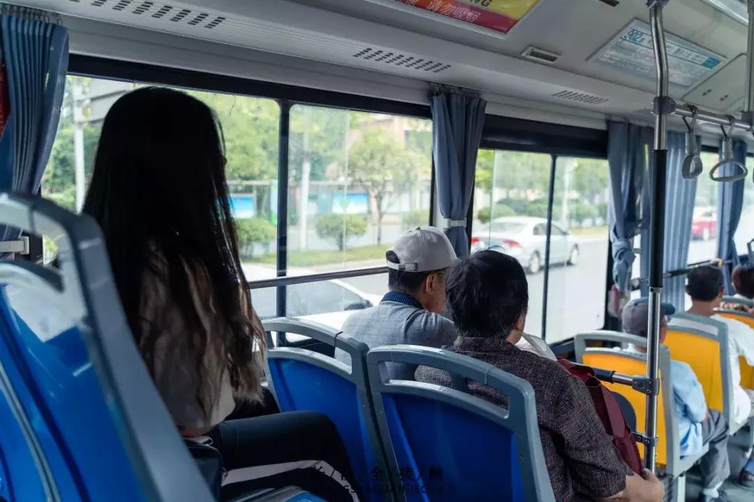 长沙最青春公交，串联6所大学的记忆