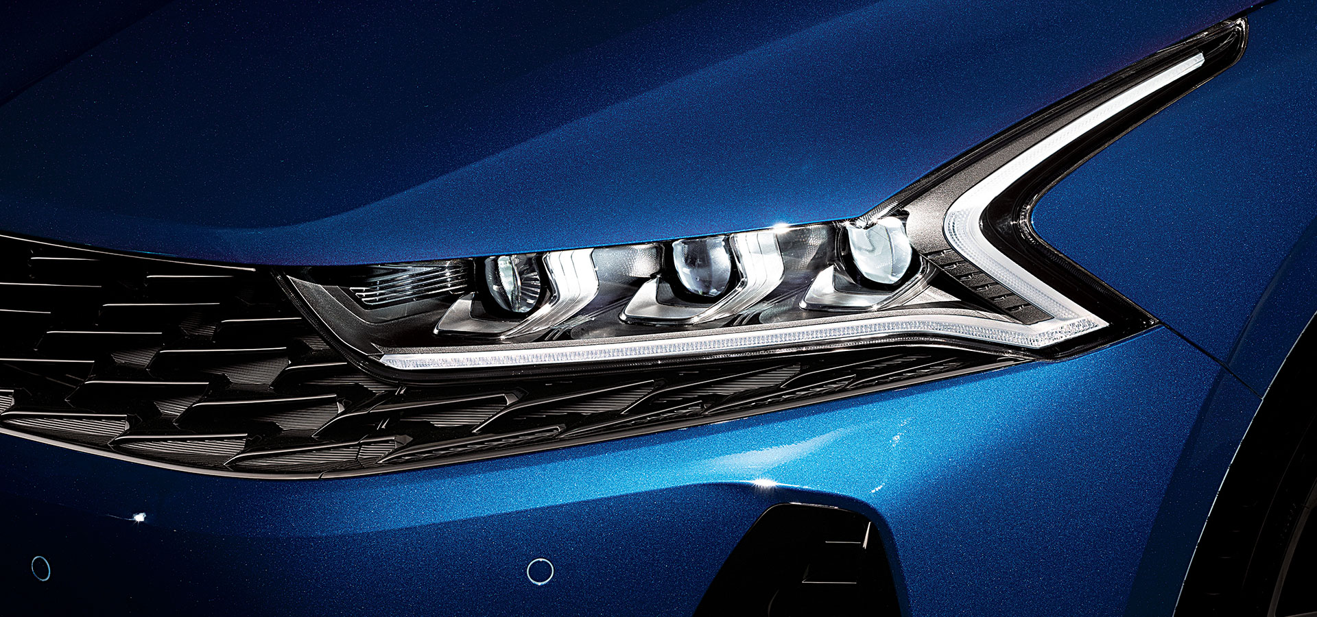 索纳塔混动跟起亚k5混动哪个好,迈锐宝xl起亚k5索纳塔怎么选