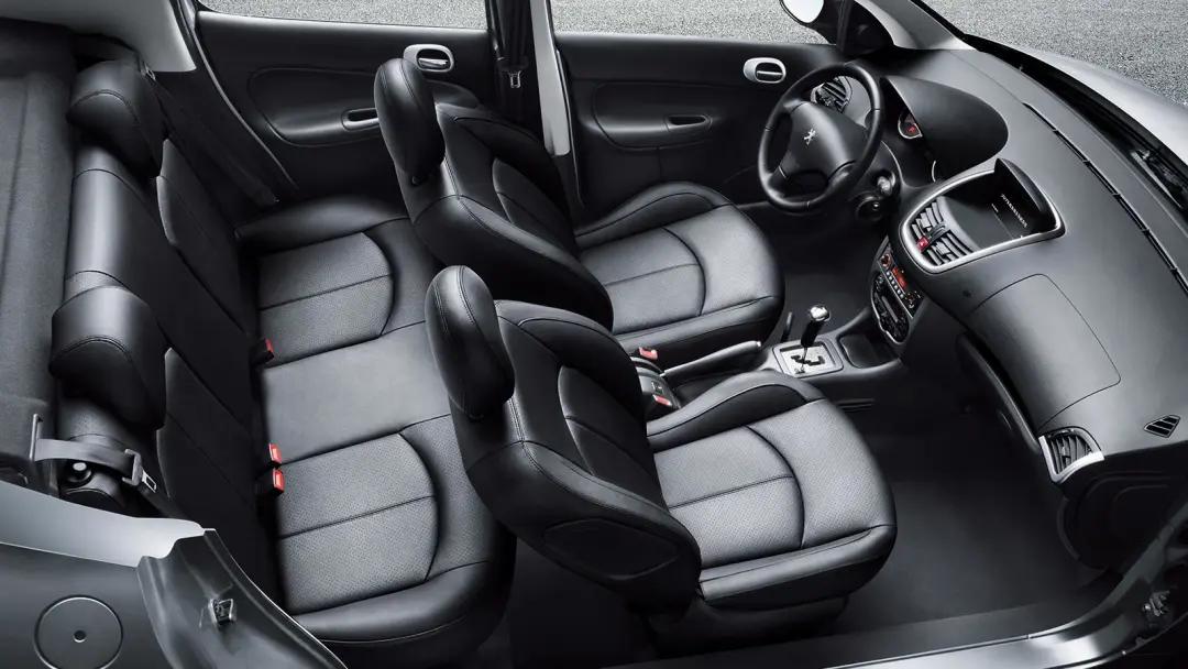 真皮座椅和织物座椅哪个更耐用,荣放真皮座椅好还是织物座椅好