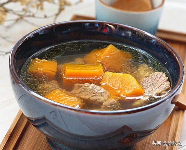 阜阳牛肉汤汤色清亮,牛肉汤最好吃的做法小视频