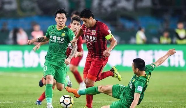 别睡啦,快醒醒,起来看中超啦