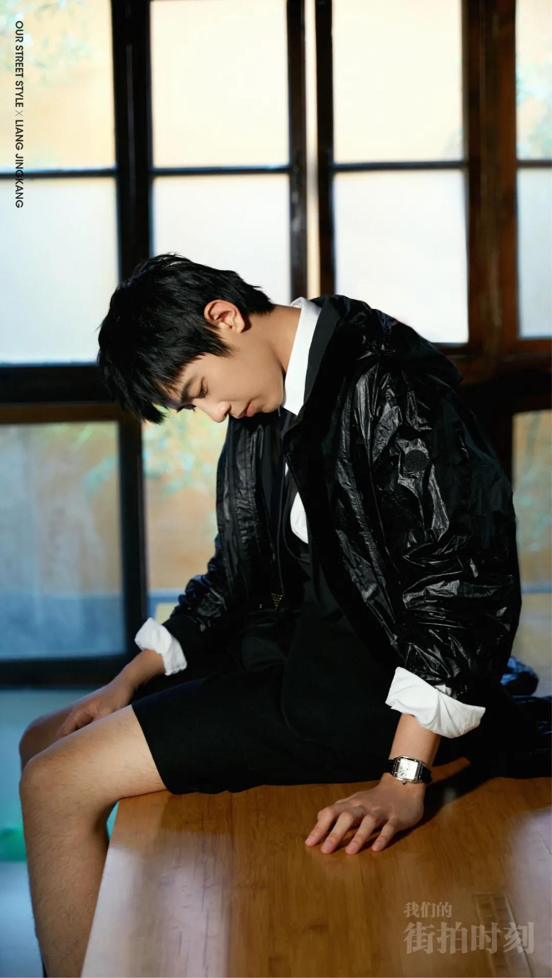 moncler羽绒服国外代言明星,moncler一件羽绒服可以穿几年