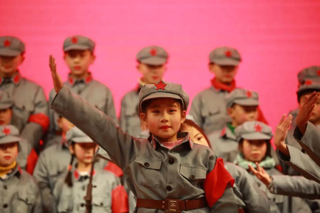 邛崃市北街小学：尚美怡情、艺美德和