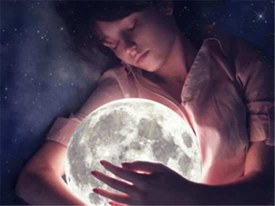 有孤独症倾向孩子家长如何引导,孤独症孩子怎么发现