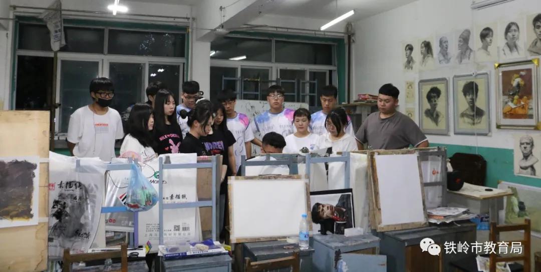 诚实守信立德立行,诚实守信励志人生